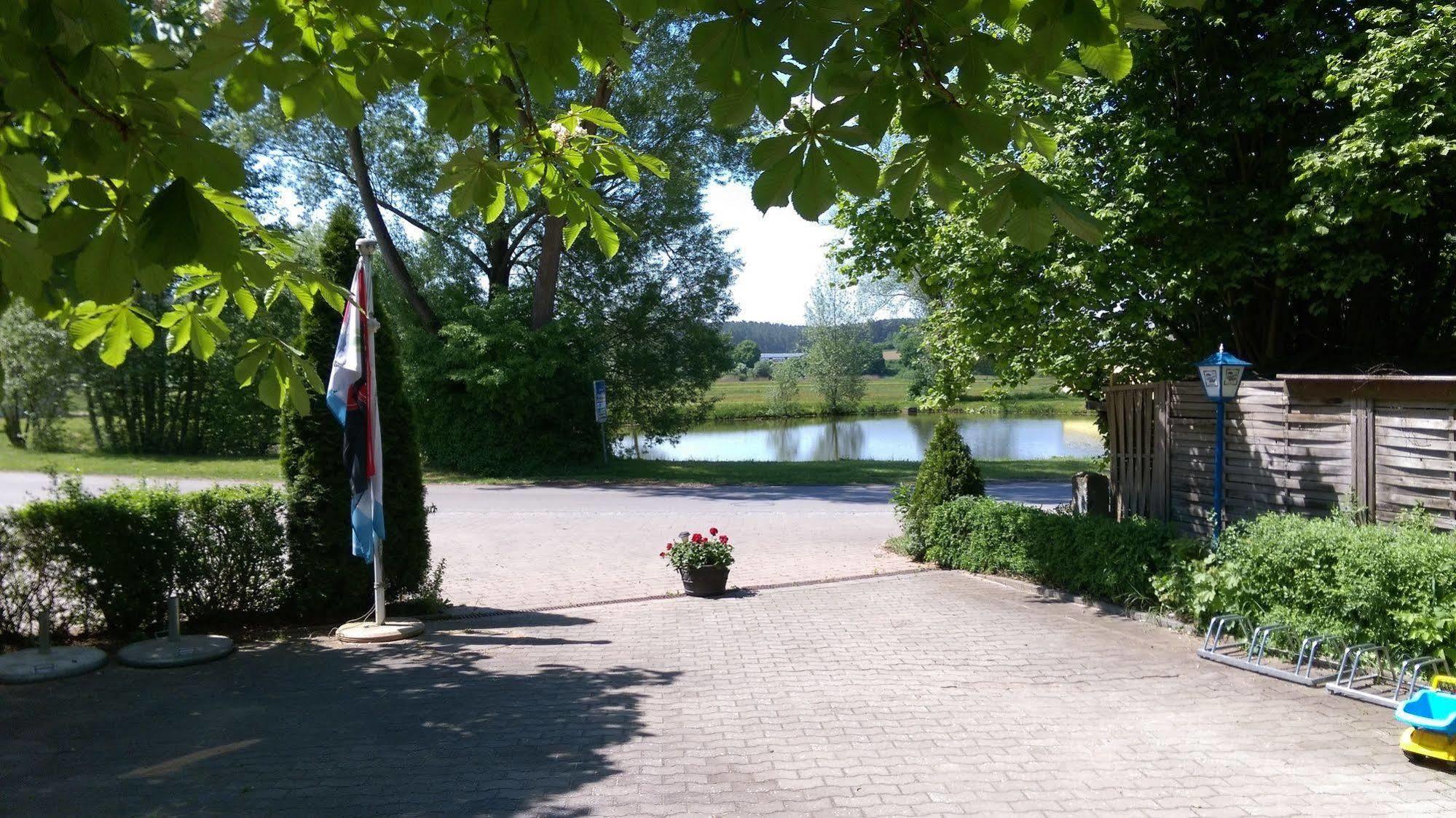 Gasthaus Pension Rezatgrund Віндсбах Екстер'єр фото